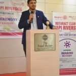 CA Chintan Shah addressing audience
