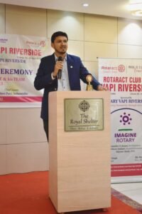 CA Chintan Shah addressing audience